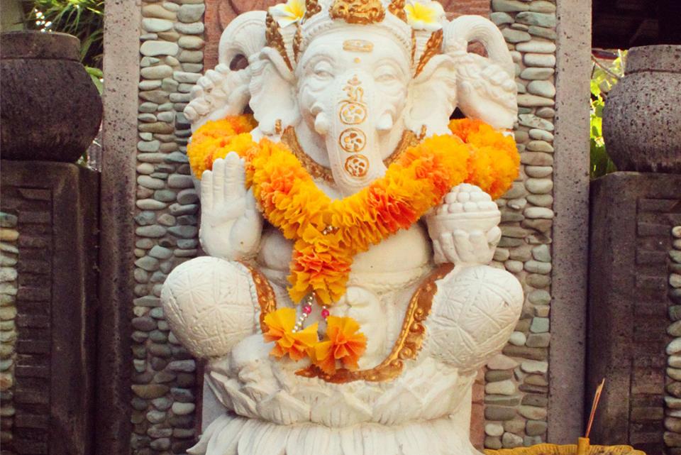 ganesh statue