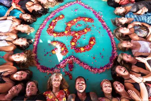 Santosha Yoga - Nusa Lembongan - Circle of Connection with Heart Art