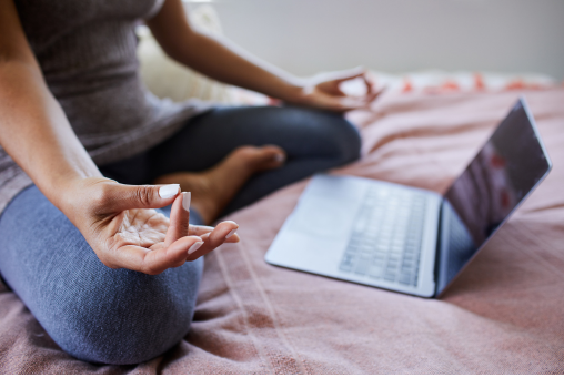 Santosha Yoga - Teachers Training Online - Meditation in the Digital Age